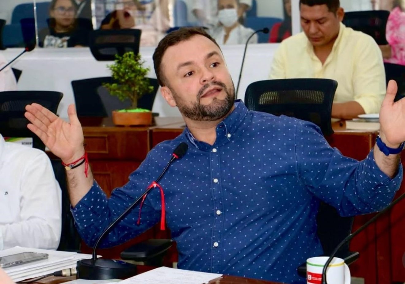 Concejal Alejandro Serna, en aprietos por proyecto de endeudamiento de Gorky Muñoz